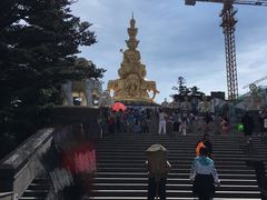 -峨嵋山金顶