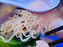 什锦鱼蛋粉-美食小镇·观赏珍稀鸟类·长隆熊猫酒店
