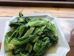 -临江餐馆二楼美食部落