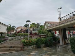 -亚龙湾亚泰商业街