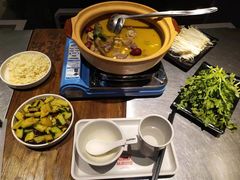 -龙巢盱眙龙虾·牛蛙·烧烤宵夜(八卦岭店)