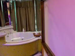 -梦幻城堡轻奢实景酒店(川大望江校区地铁站店)