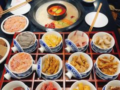 十二道锋味-重庆古老火锅