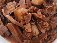 笋干烧肉-天乐农家鱼头王(天目湖店)