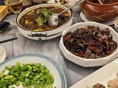 -蔼若春.传承三十年云南菜(金碧公园店)