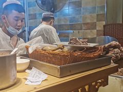 -贯贯吉·清真餐厅(浙江中路店)