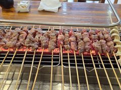 -哈尔滨小酒馆·鲜肉现穿自助烧烤(康新花园店)