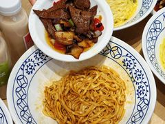 -李与白包子铺(桐梓林店)