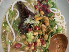 -百春原湖南牛肉粉(百联世纪店)