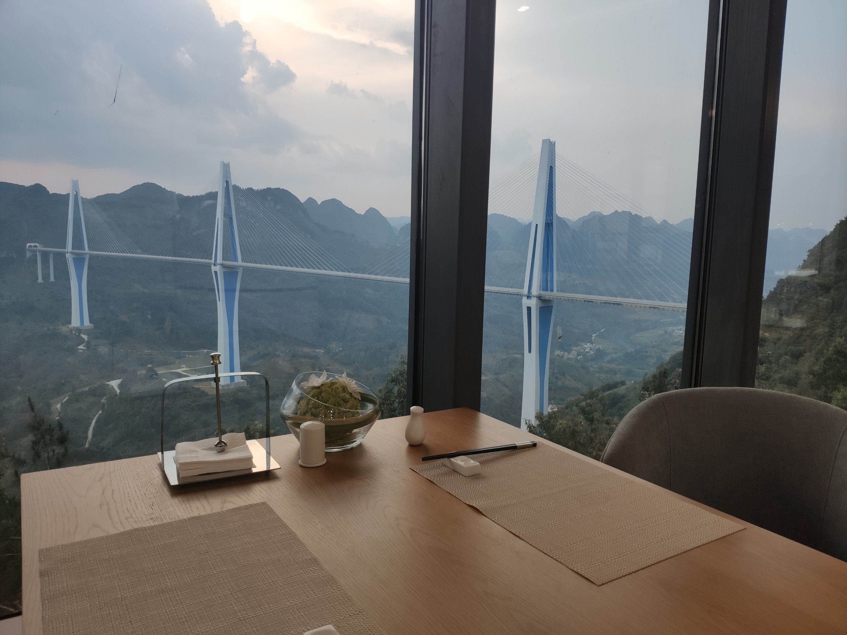 天天领红包 #天空之桥嘉遇酒店 
