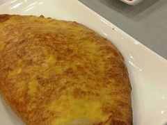 鸡肉蘑菇披萨饺-棒约翰比萨·意面(万达店)