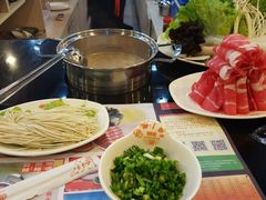 -呷哺呷哺(普陀乐购真北店)