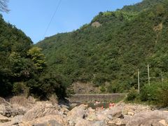 -安吉龙王山峡谷漂流