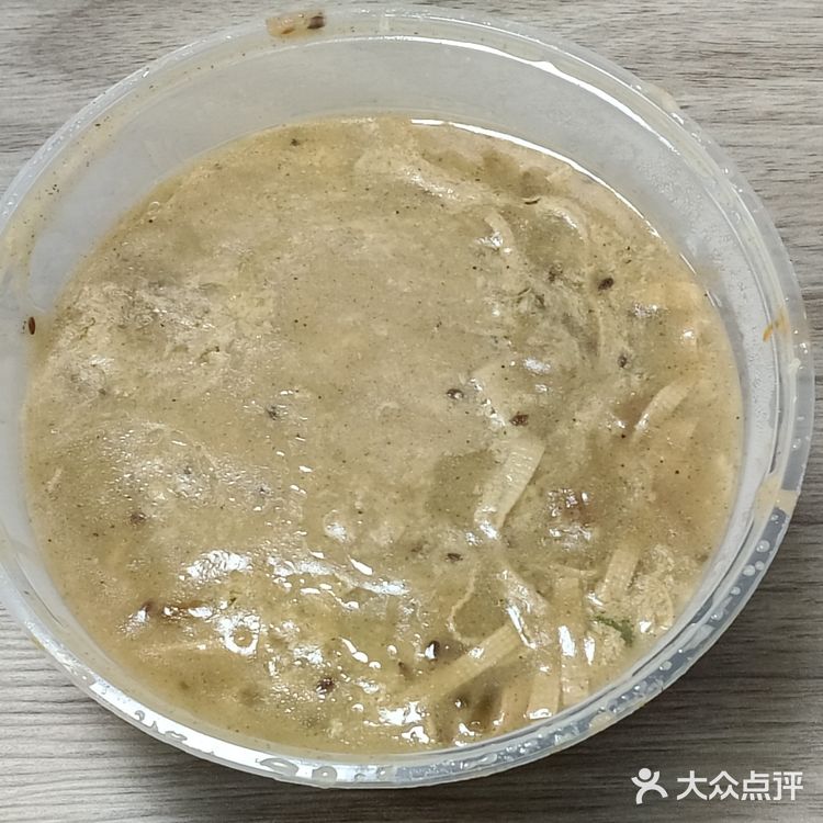 下雨天的五香豆沫和牛肉盒