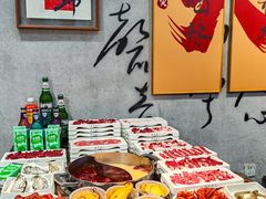 -来龍儿鲜切牛肉自助老火锅