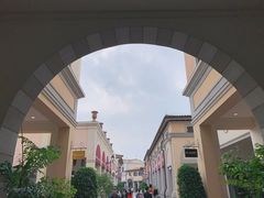 -佛罗伦萨小镇广佛名品奥特莱斯(疏港路店)