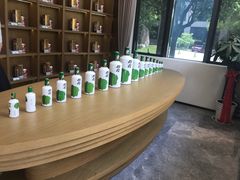 -华致酒行(沈砖公路店)