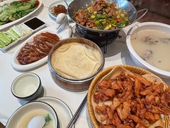 -梅利汴京烤鸭•开封豫菜地标店(东大街店)