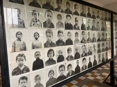 -吐斯廉屠杀博物馆