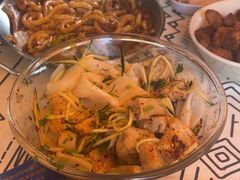 -满格嗦新疆椒麻鸡火锅.炒米粉(川大江安校区店)
