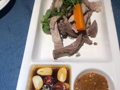 草原手抓肉-清真·卡德尔大叔新疆主题餐厅(龙汇路店)