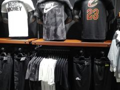 -耐克(恒隆广场店)