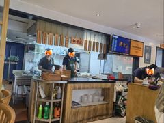-呷佬·长沙手工米粉(金沙江路店)