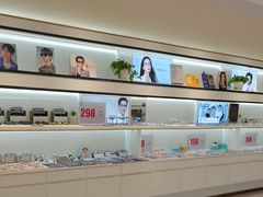 -J-Optical佳视明眼镜·蔡司视觉(青岛金茂览秀城店)
