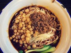 -东三里屯豌杂面
