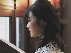 -Nathalie Djurberg与Hans Berg“牛皮纸包裹的月亮”-Prada荣宅当季展览