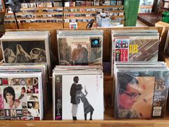 -麦田书店(国防路店)