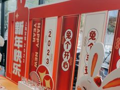 -上海宝信宝马4S店