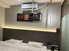 -南月台酒店(春熙路李家沱地铁站店)