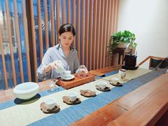 -荷风细雨·中国茶宴(世纪大道店)