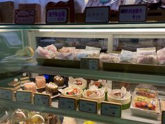 面包甜点陈列柜-野上麦田(中贸广场店)