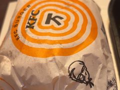 麦香鱼双层芝士汉堡-肯德基(东安路站店)