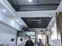 -黄阿姨锅贴大王(万航渡路店)