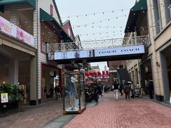 -王府井奥莱临潼小镇(临潼店)