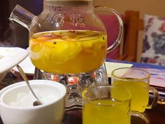 -月亮眼花园餐厅书吧酒吧