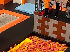 -极限PLAY运动娱乐新世界·团建派对潮玩休闲馆·室内蹦极高空游乐园