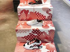 -阿迪达斯(武林银泰三叶草店)