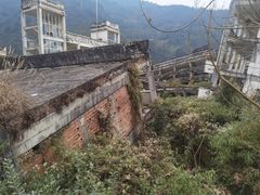 -四川汶川特大地震漩口中学遗址