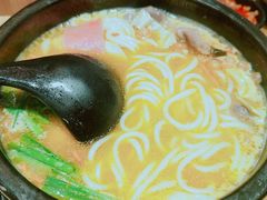 酸汤肥牛过桥米线-云味馆过桥米线(皇庭广场店)