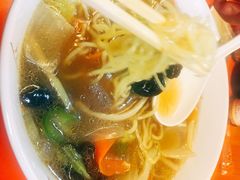 广东面-拉面莊夢語＆中华料理八椿