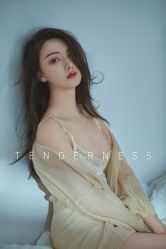 -onlygirl摄影美学馆高端定制(江滩店)