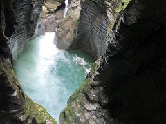 -蝶舞清江·恩施地心谷景区