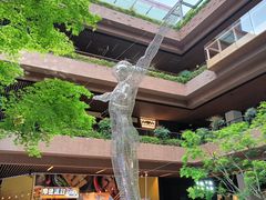 -瑞虹新天地月亮湾