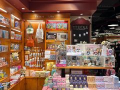 -西西弗书店&矢量咖啡(壹方购物中心店)