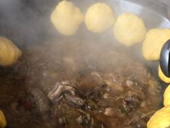 -三江鱼东北特色铁锅炖(骆驼店)