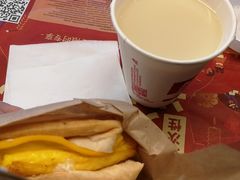 芝士厚蛋烧帕尼尼豆浆二件套-肯德基(芳和店)